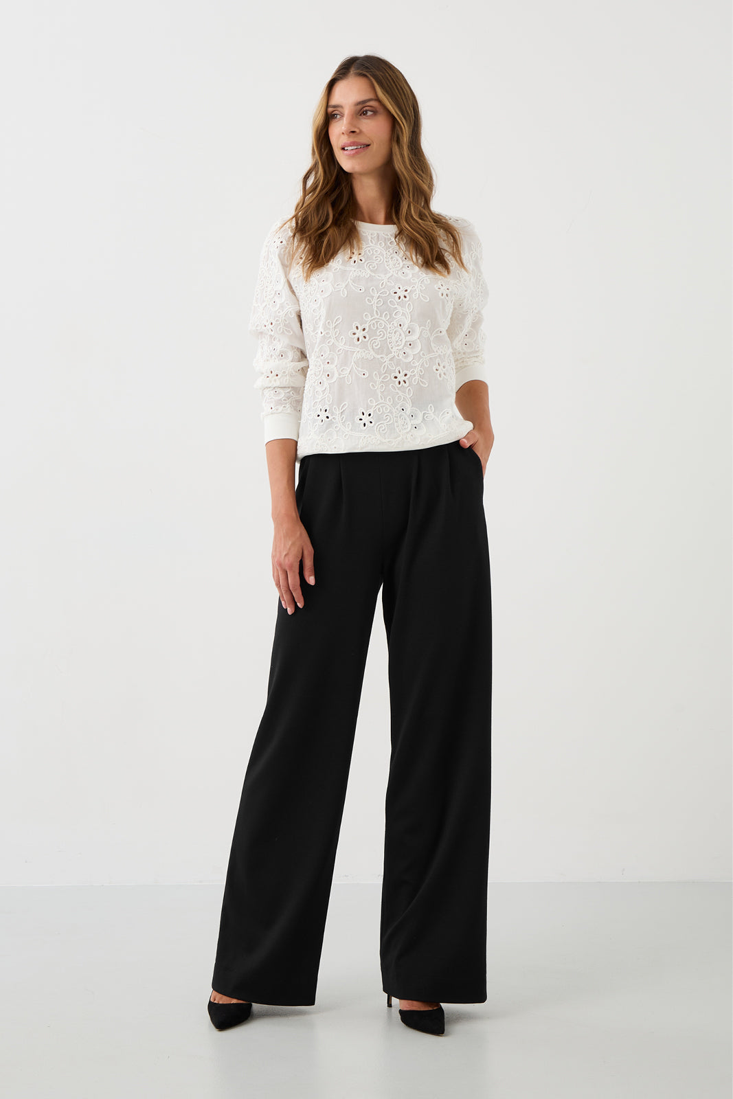Pants CWANIARY black